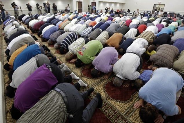 Imam che picchia donne, la Lega suona la sveglia