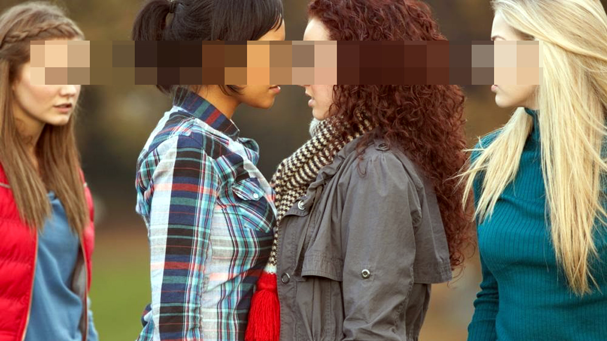 “Vittima delle bulle, mia figlia costretta a lasciare la scuola”