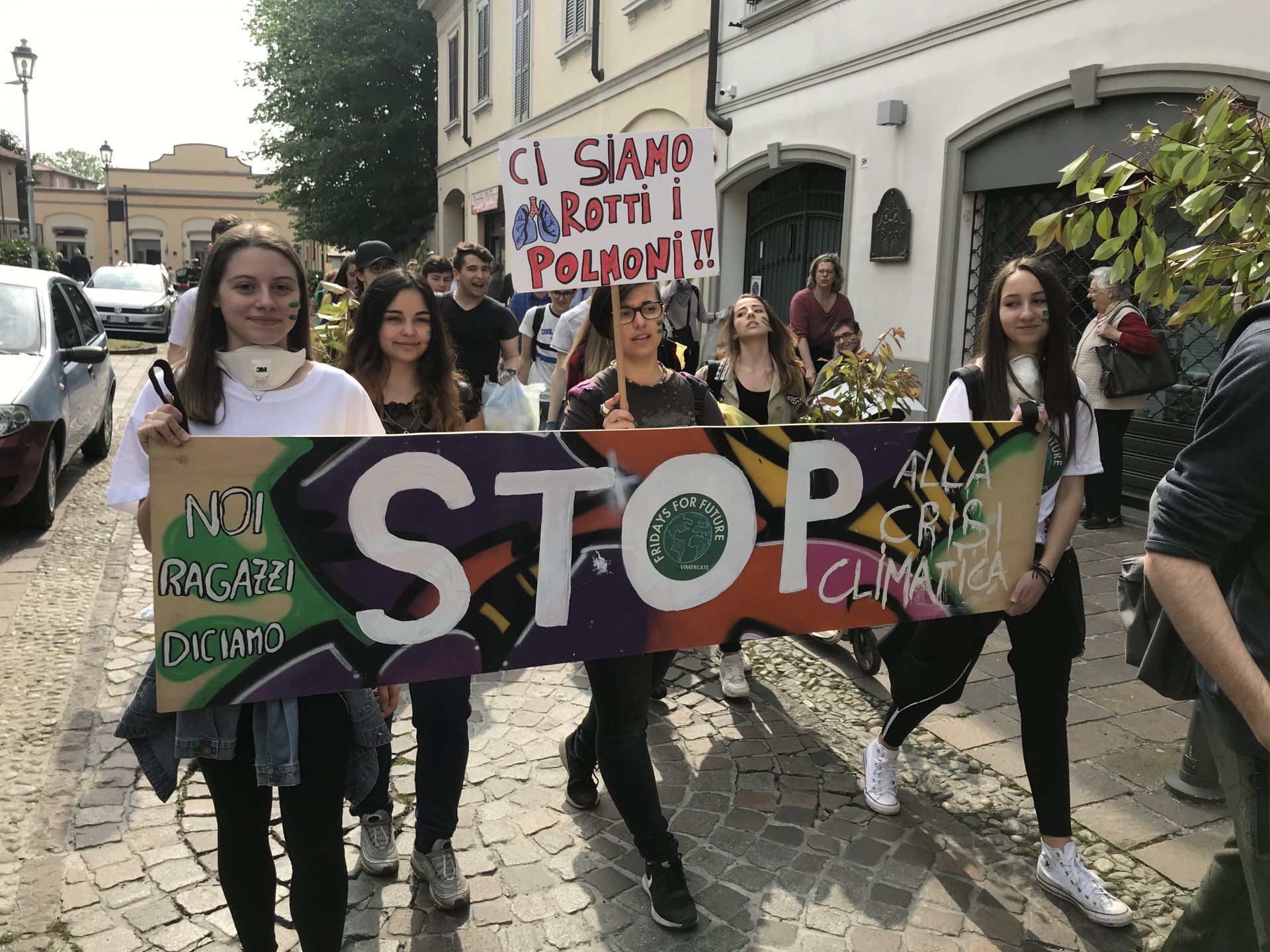 Vimercate marcia studenti Omnicomprensivo per ambiente e clima