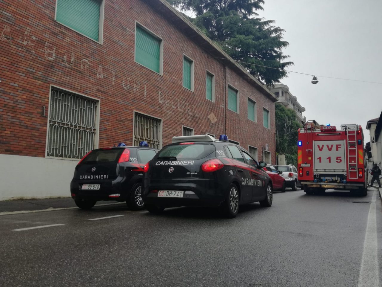 Seregno: ragazza si ferisce alla ex “Carburatori Dell’Orto” e finisce in ospedale FOTO