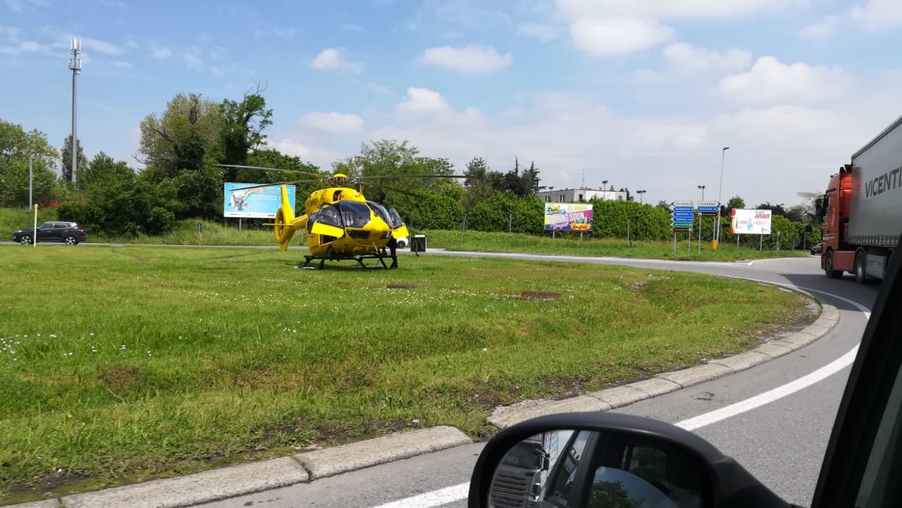Elisoccorso a Trezzo per un infortunio sul lavoro