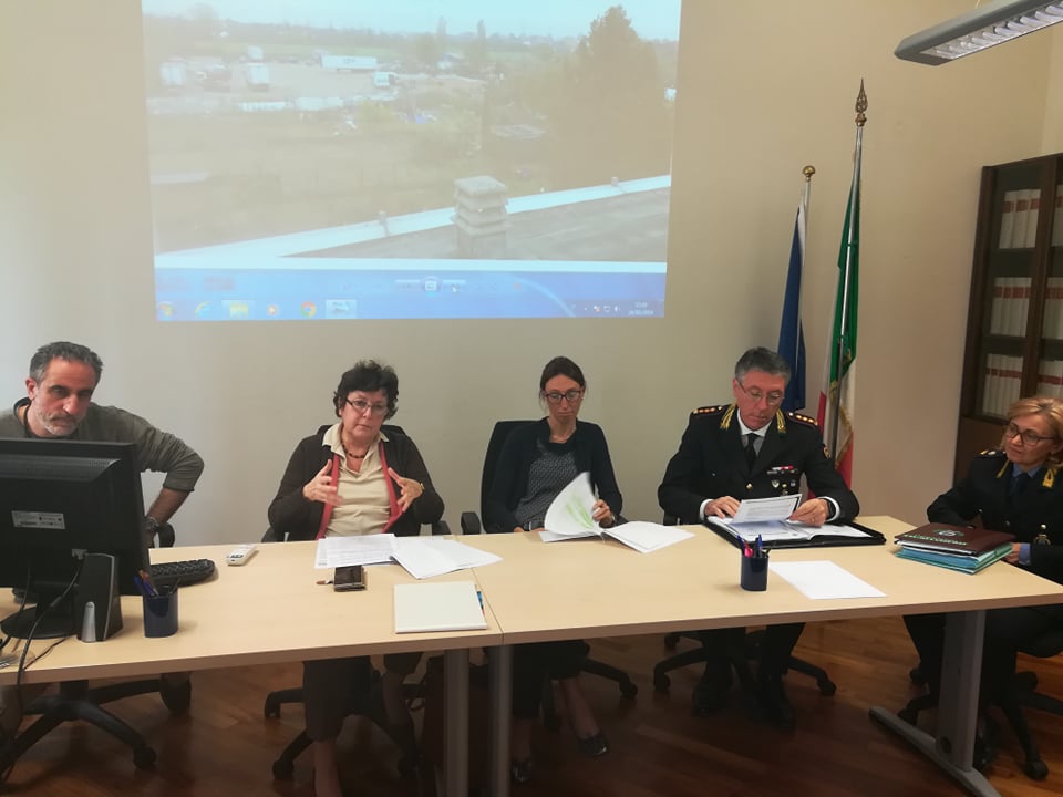 Da area agricola a deposito tir, denunciati padre e figlio – VIDEO