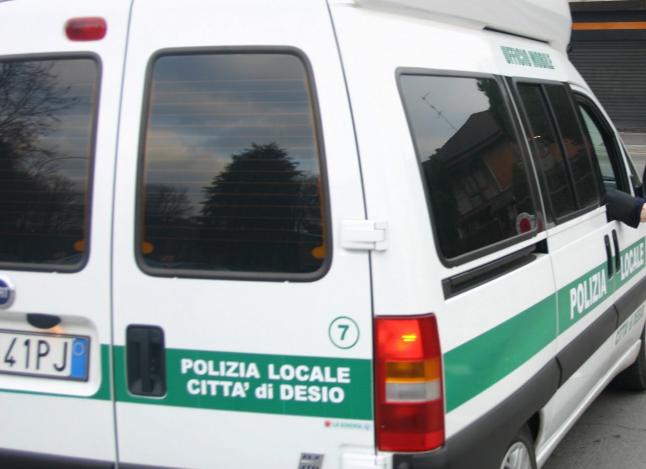 Scoperto deposito abusivo, “l’attività va sospesa”