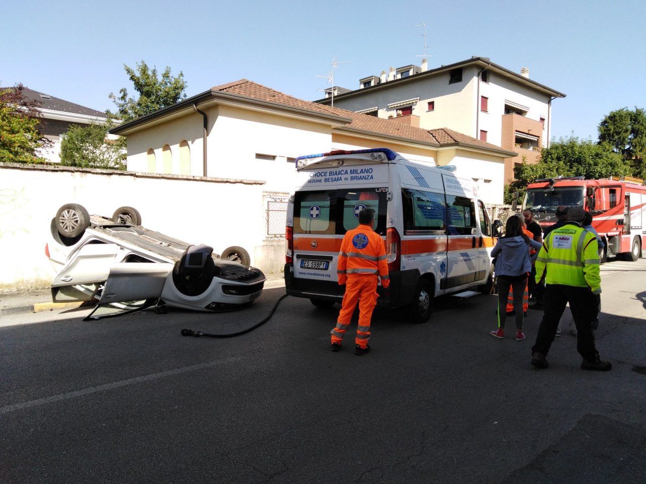 Lissone schianto tra auto via Mazzini