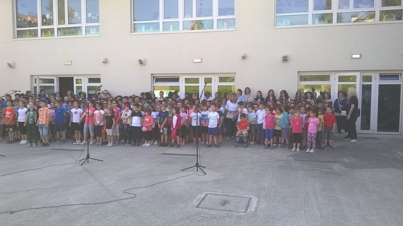 Giussano, festa di fine anno alla primaria di Paina, sul progetto “Leonardo”