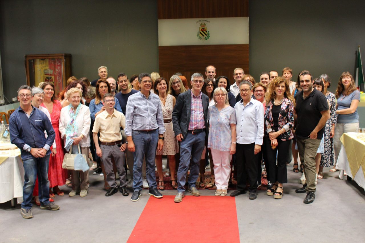 Grande festa a Meda per tre dipendenti comunali che vanno in pensione FOTO