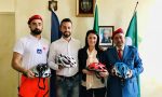 Il Corpo Italiano di Soccorso dell'ordine di Malta Mb dona 40 caschetti bici