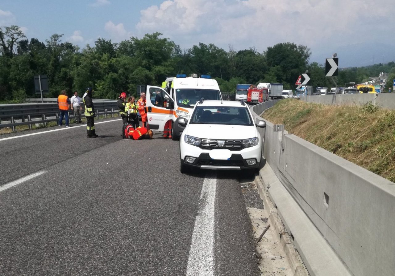 Ancora in pericolo di vita l’anziano colpito da malore sulla Valassina