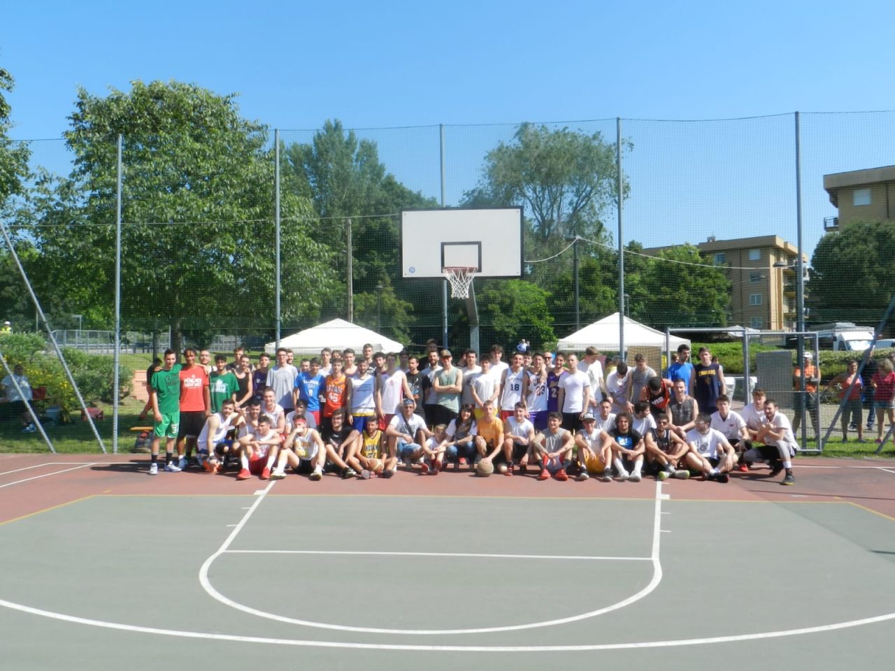 Un torneo di basket playground contro le leucemie dedicato a Federico Carminati