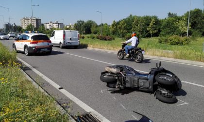 Grave incidente tra auto e moto in viale Lombardia FOTO