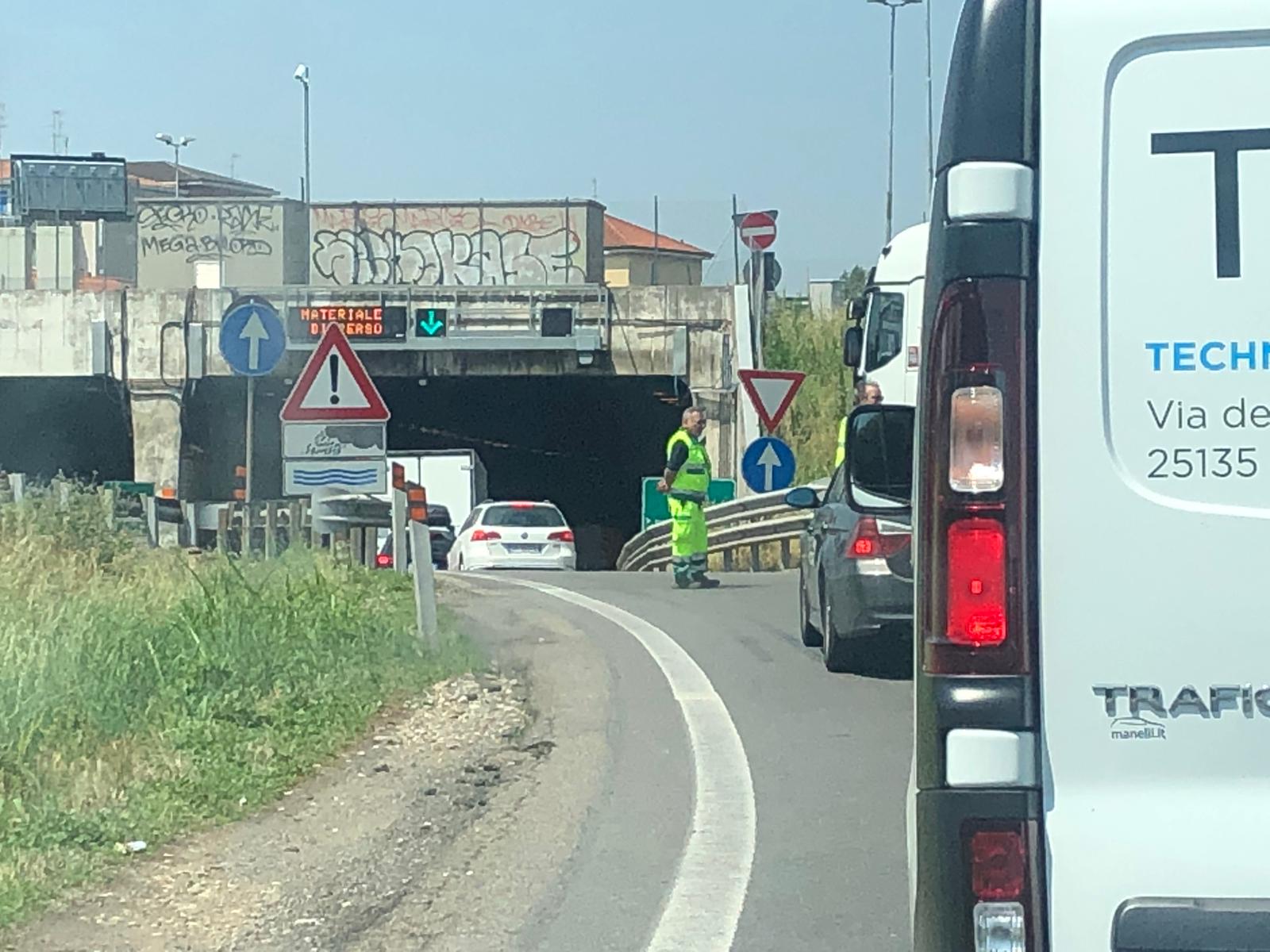 Camion Perde Il Carico: Traffico In Tilt Su Viale Delle Industrie E ...