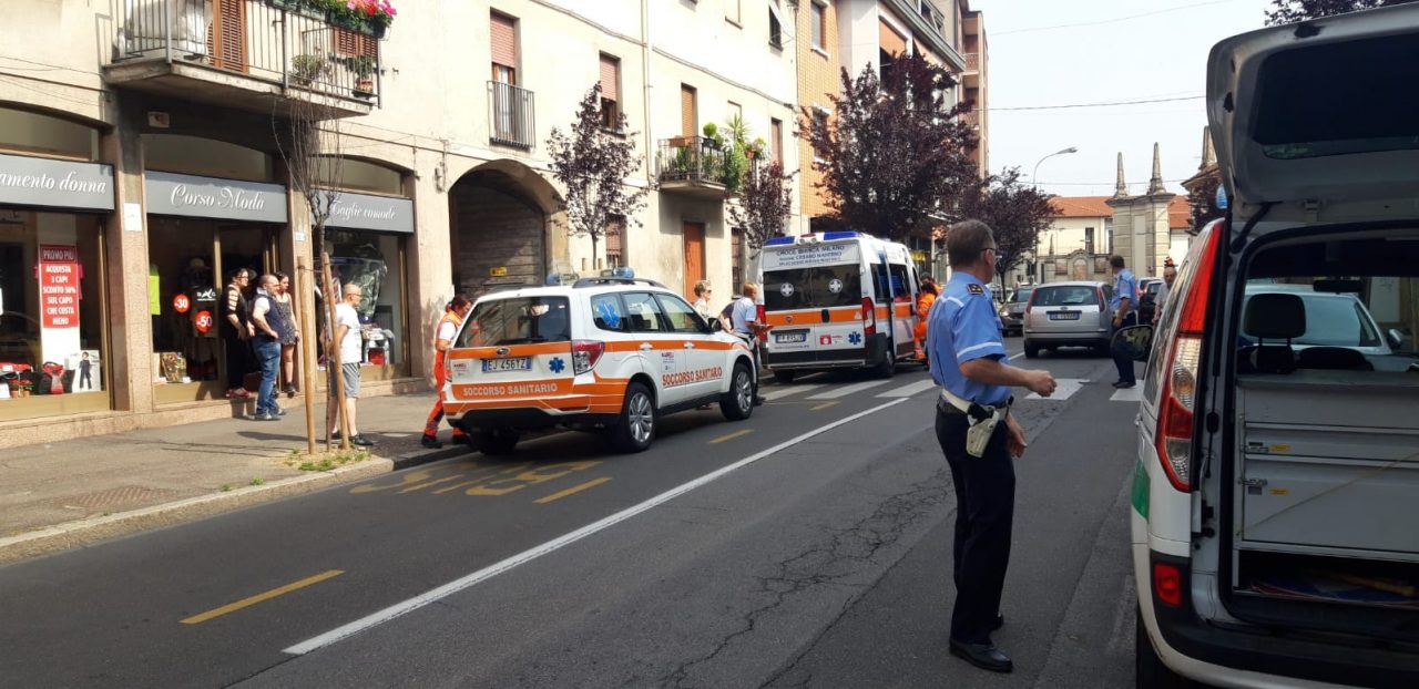 Nonno e nipotino investiti sulle strisce a Cesano