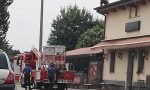 Sale sul tetto della pizzeria per protesta dopo la chiusura FOTO VIDEO