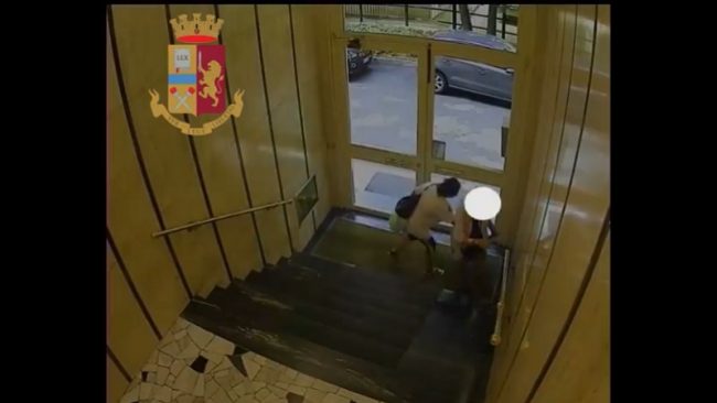 Anziana drogata e derubata in casa: un arresto