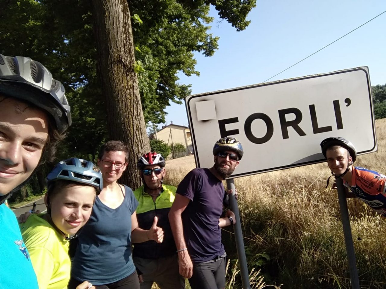 A 86 anni va in bici da Biassono a Forlì