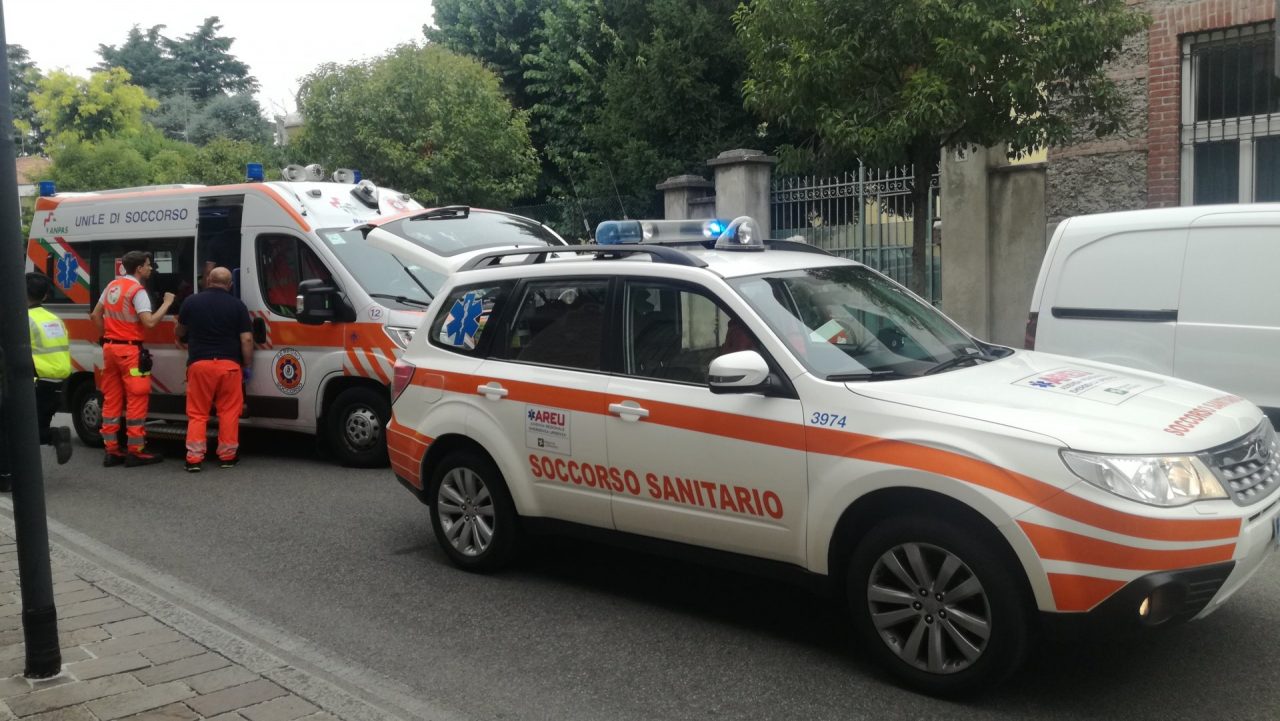 Si accascia colpito da malore, grave 72enne