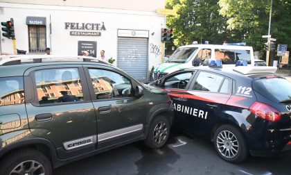 Schianto tra una Panda e un'auto dei Carabinieri: quattro feriti FOTO