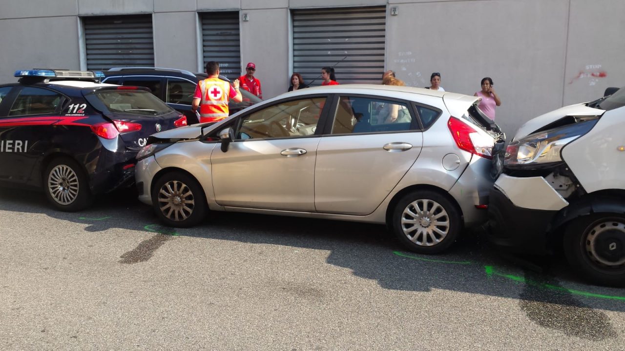 Incidente in via Rota, tamponati i Carabinieri FOTO