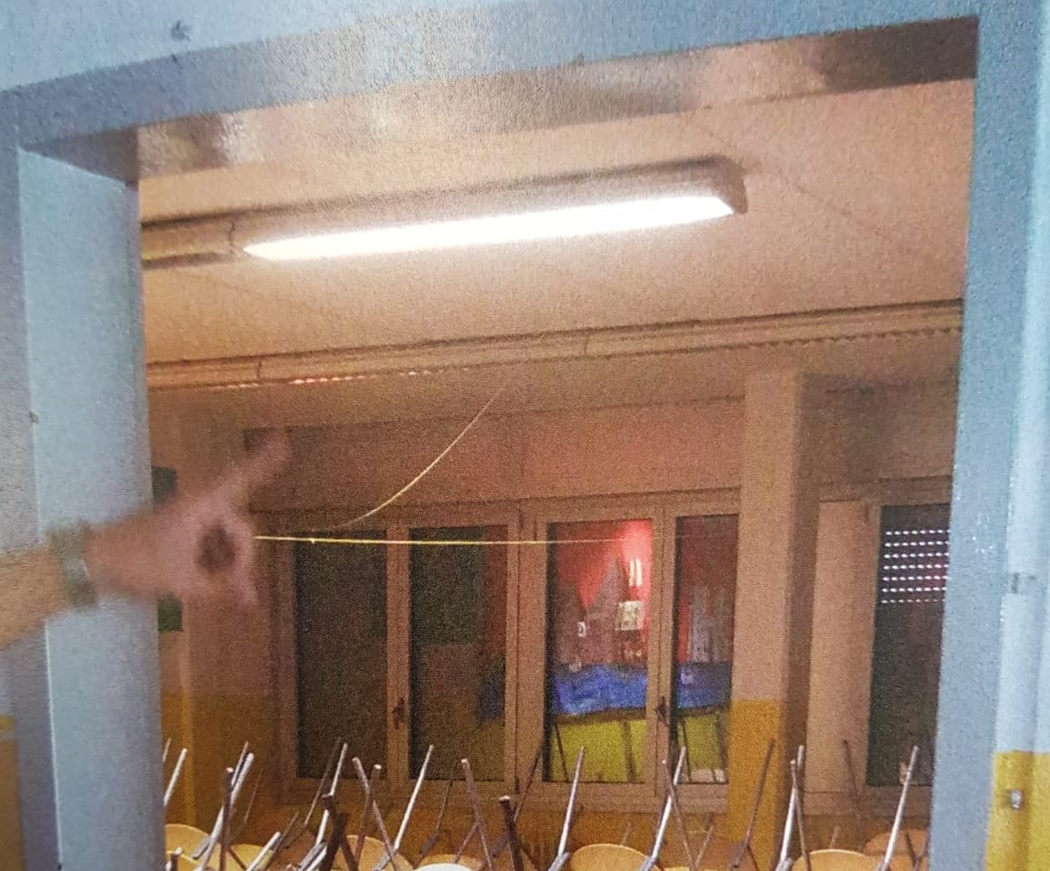 Baby vandali alla scuola elementare: sette minorenni monzesi denunciati