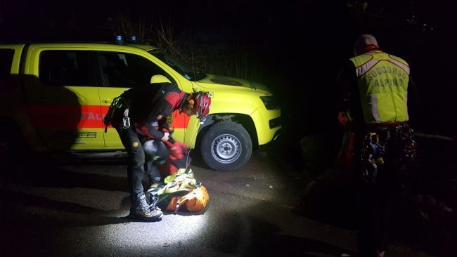 Tragedia in Alta Valle Intelvi: escursionista di Concorezzo precipita in un dirupo e muore