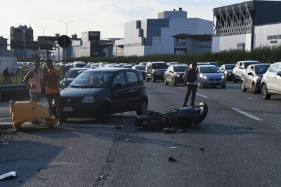 Sconto auto-moto in Valassina, lunghe code verso Monza FOTO