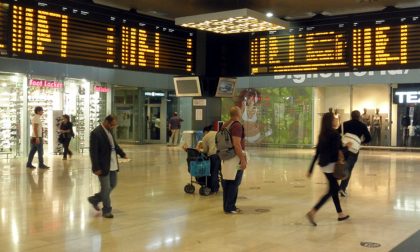 Guasti e malori, treni in ritardo: ancora un lunedì di passione per i pendolari