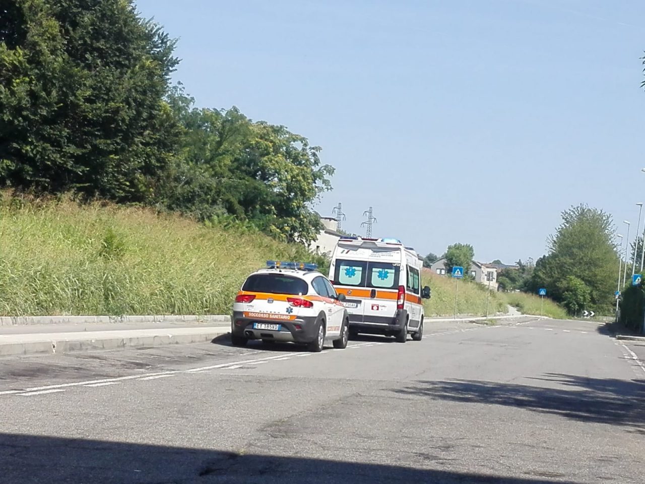 Cade dalla bici: paura per una 33enne