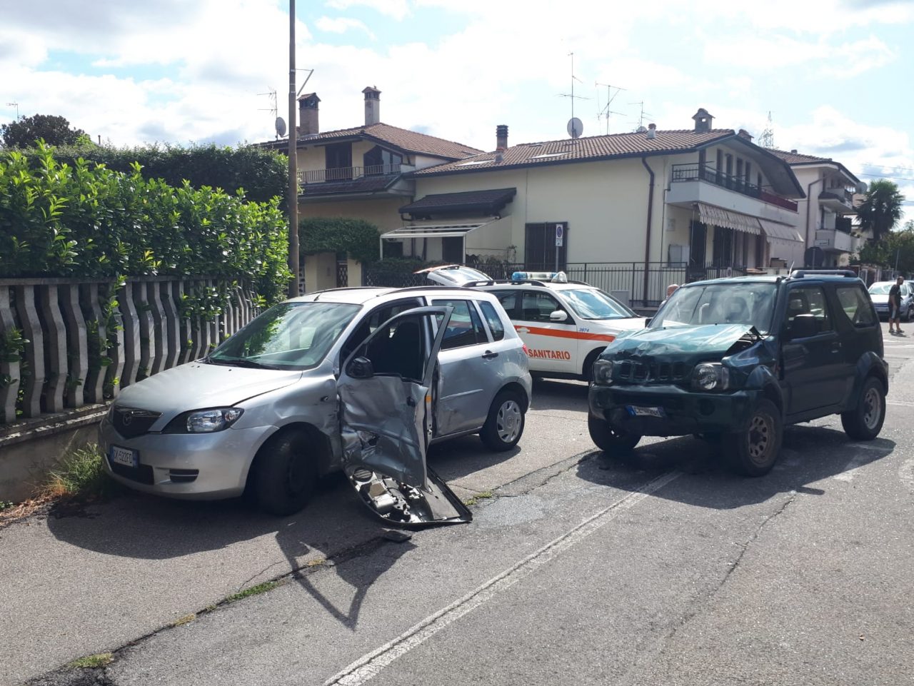 Scontro tra auto a Desio FOTO