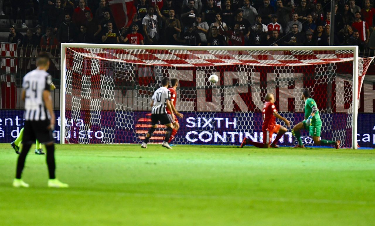 Monza-Robur Siena la partita in diretta. S’interrompe la marcia biancorossa, i toscani sbancano il Brianteo