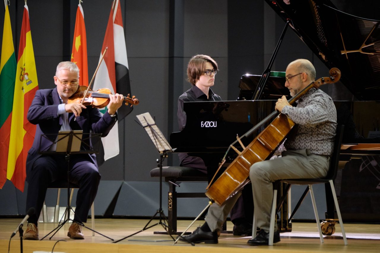 Sfida fra Italia e Russia al concorso pianistico Pozzoli