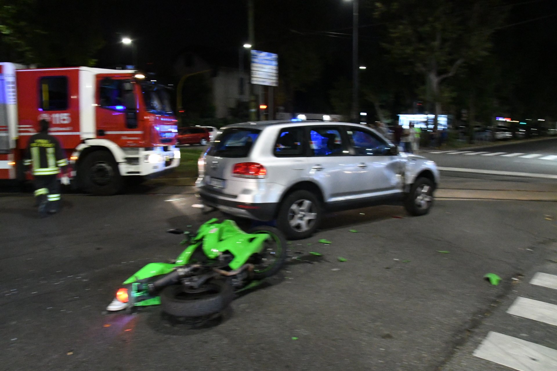 L'incidente di questa notte a Milano. Foto di Daniele Bennati