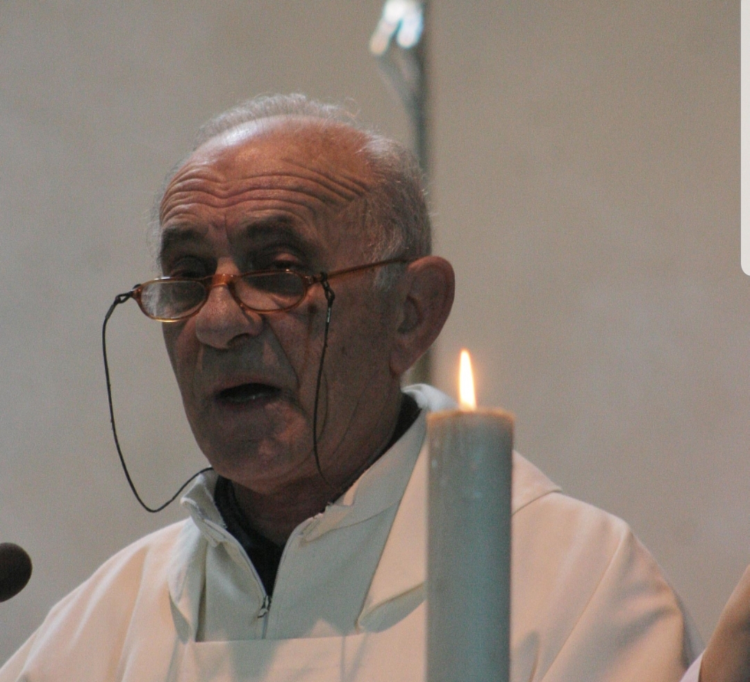 Don Giancarlo Brambilla festeggia 50 anni di messa