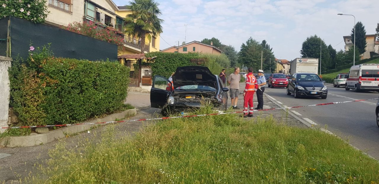Non ce l’ha fatta l’automobilista uscito con l’auto fuori strada: è morto in ospedale FOTO