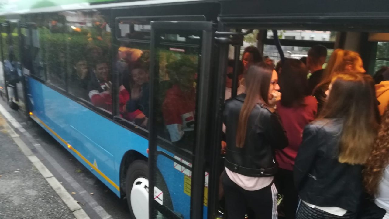 Odissea sul bus per gli studenti della Z309 FOTO