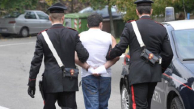 Rapinatore arrestato: aveva aggredito e derubato una donna a Veduggio. Alle spalle anche una condanna per omicidio