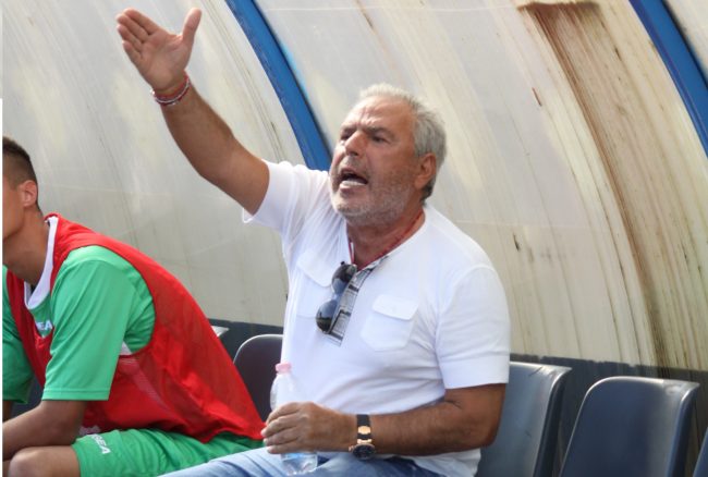 Offende l’arbitro e agita un bastone dopo la sconfitta con il Monza: il presidente del Lecco squalificato
