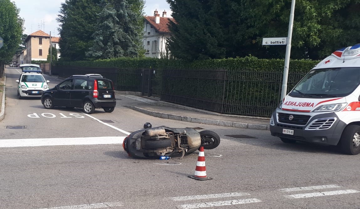 Incidente tra auto e moto, arriva l’elisoccorso