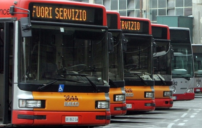 In arrivo un giovedì difficile per chi deve viaggiare: annunciato uno sciopero dei mezzi pubblici