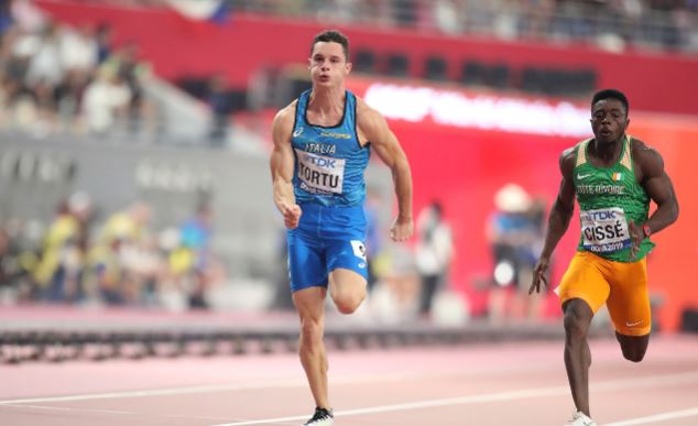Olimpiadi, Filippo Tortu passa in semifinale nei 100 metri