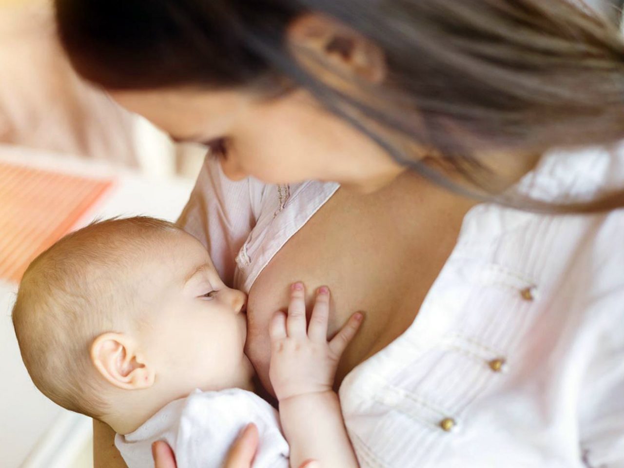 “Allattamento… tutti coinvolti!”, una base sicura per il bambino