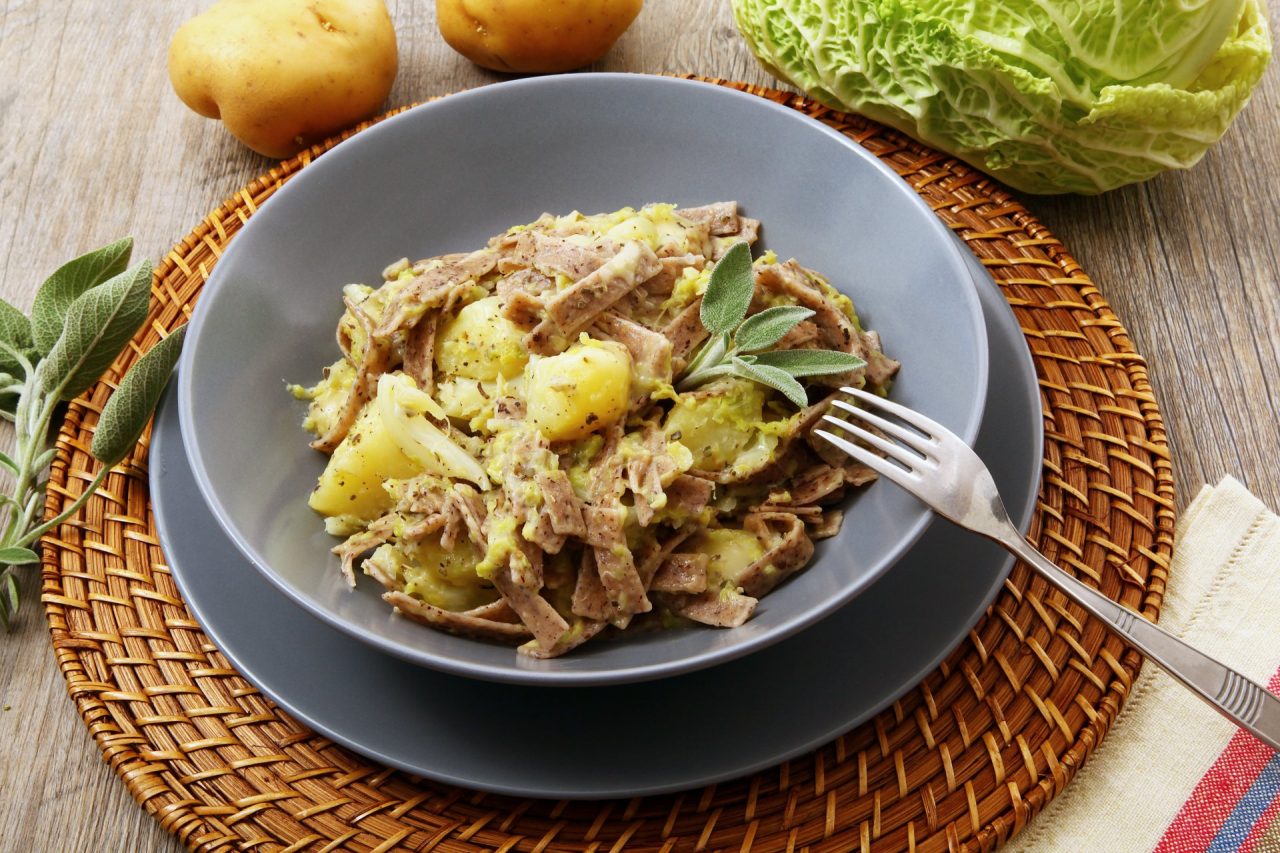 Pizzoccheri fatti in casa, ricetta e ingredienti necessari