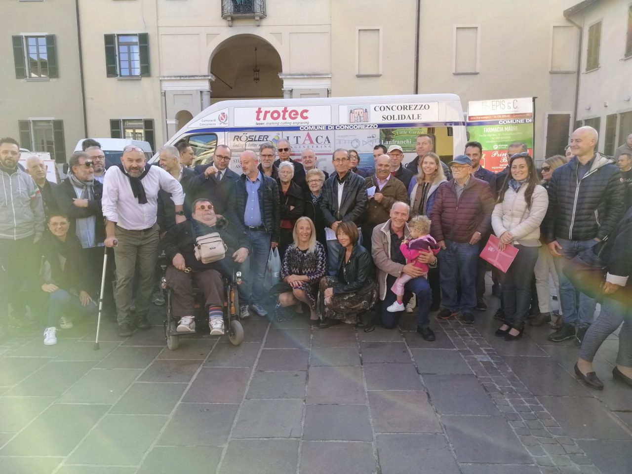 “Concorezzo solidale”, inaugurato il nuovo mezzo di trasporto per disabili