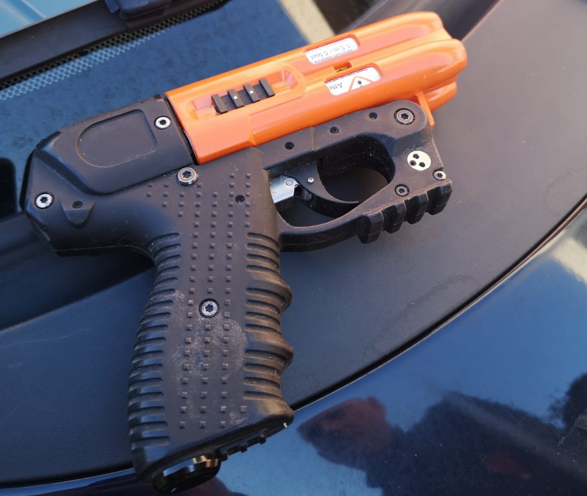 Irrompe in una ditta armato di pistola arrestato per tentata rapina