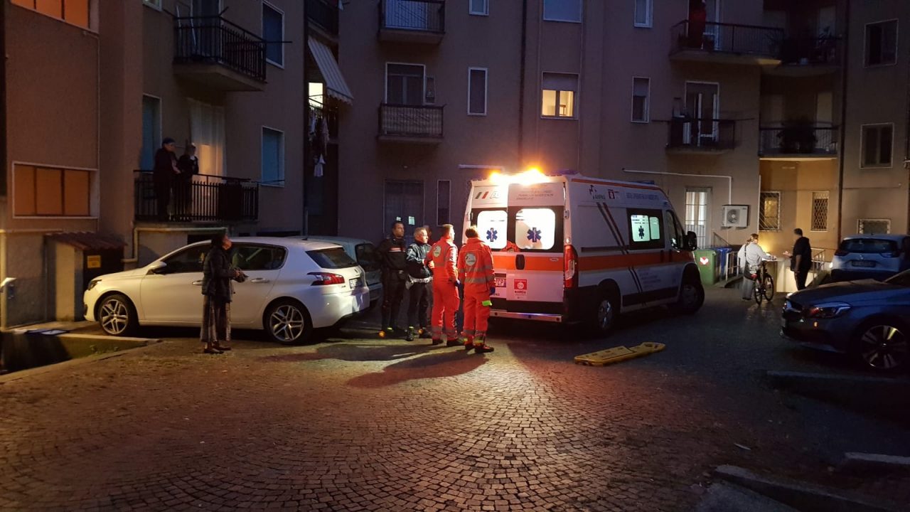Diciottenne precipita dal balcone di casa FOTO VIDEO