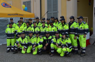 Arcore, gli angeli custodi della porta accanto soffiano 25 candeline