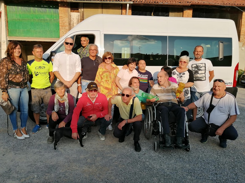 Correzzana: ecco il nuovo mezzo per il trasporto disabili