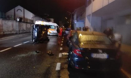 Guida ubriaca e si ribalta con l’auto FOTO