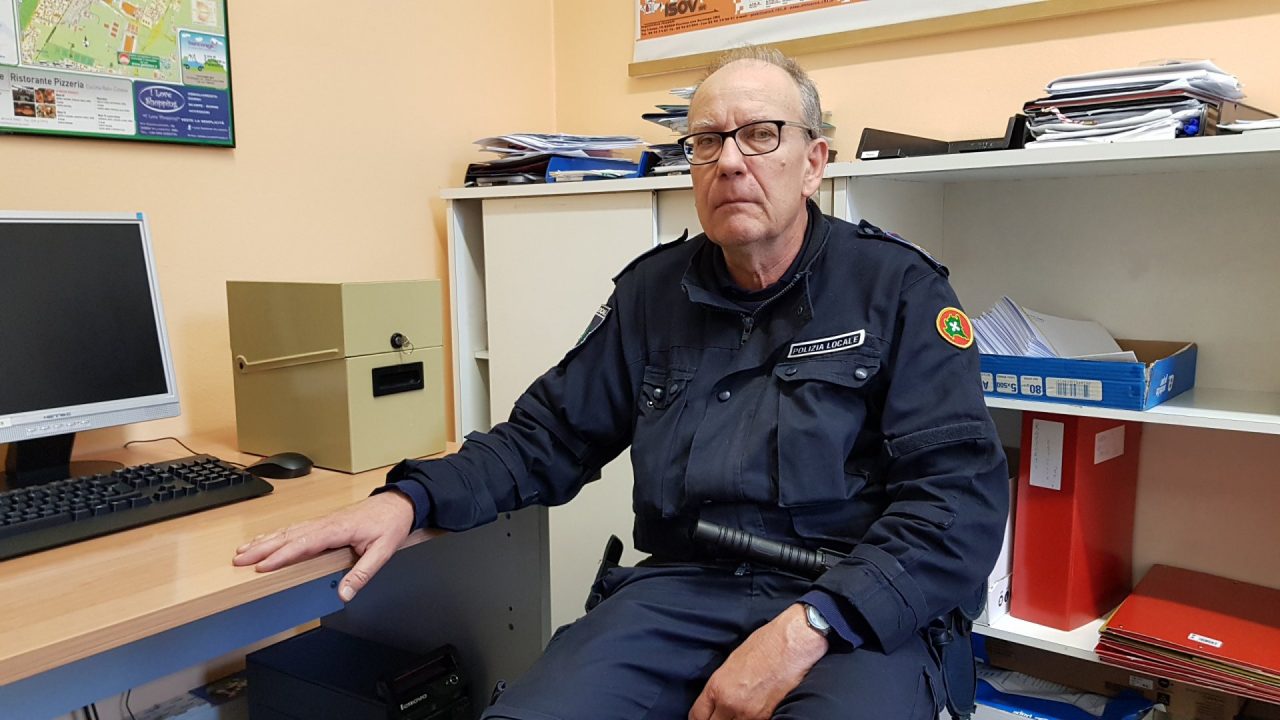 Lo storico agente della Polizia locale va in pensione