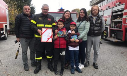 L'omaggio di un bimbo ai Vigili del fuoco morti nella tragedia di Quargneto FOTO E VIDEO