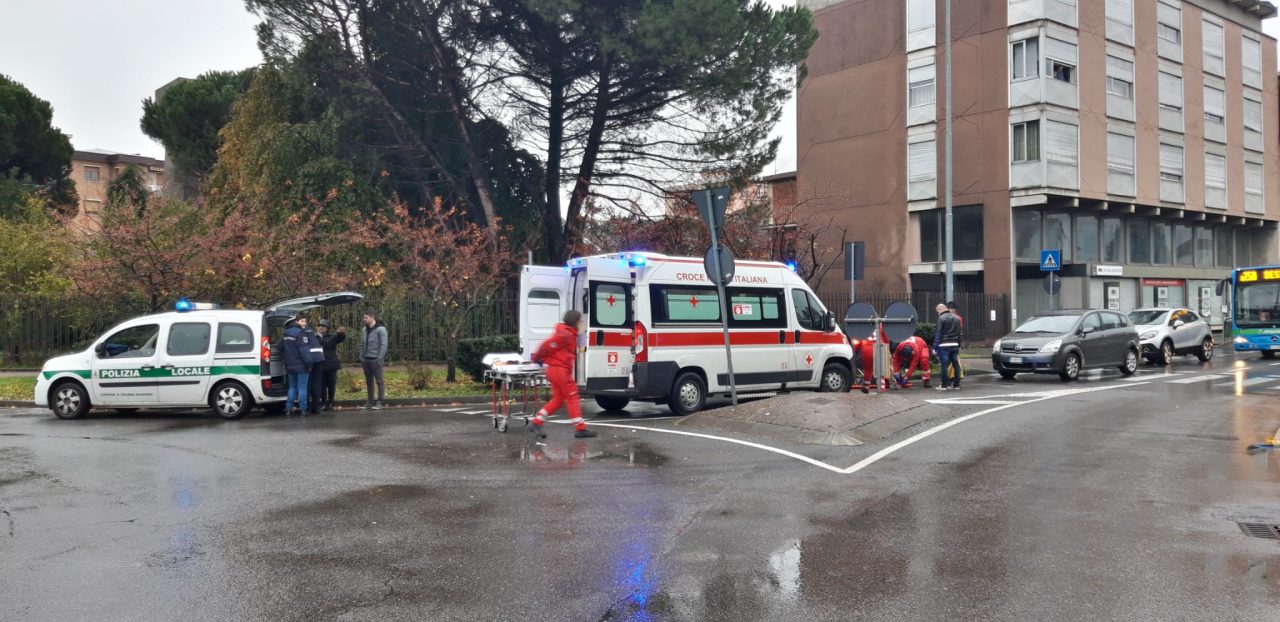 Anziana investita sulle strisce a Cesano Maderno
